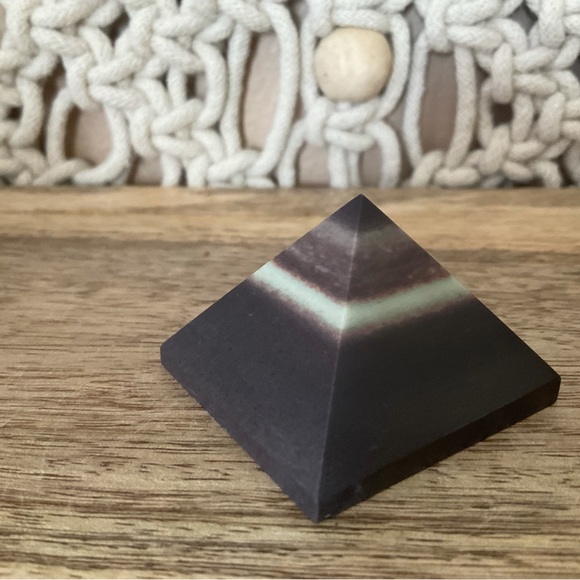 Chocolate Calcite Pyramids RARE ❤️Valentine’s - Picture 6 of 7